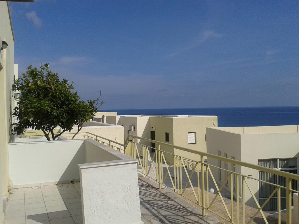 Polyrizos Hotel Rodakino Exterior photo