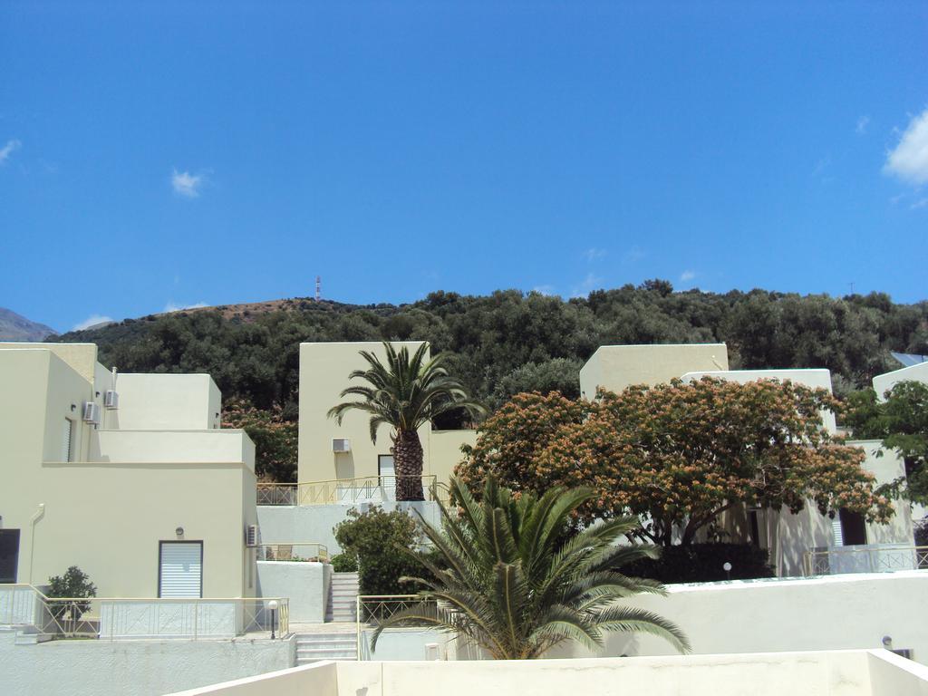 Polyrizos Hotel Rodakino Exterior photo